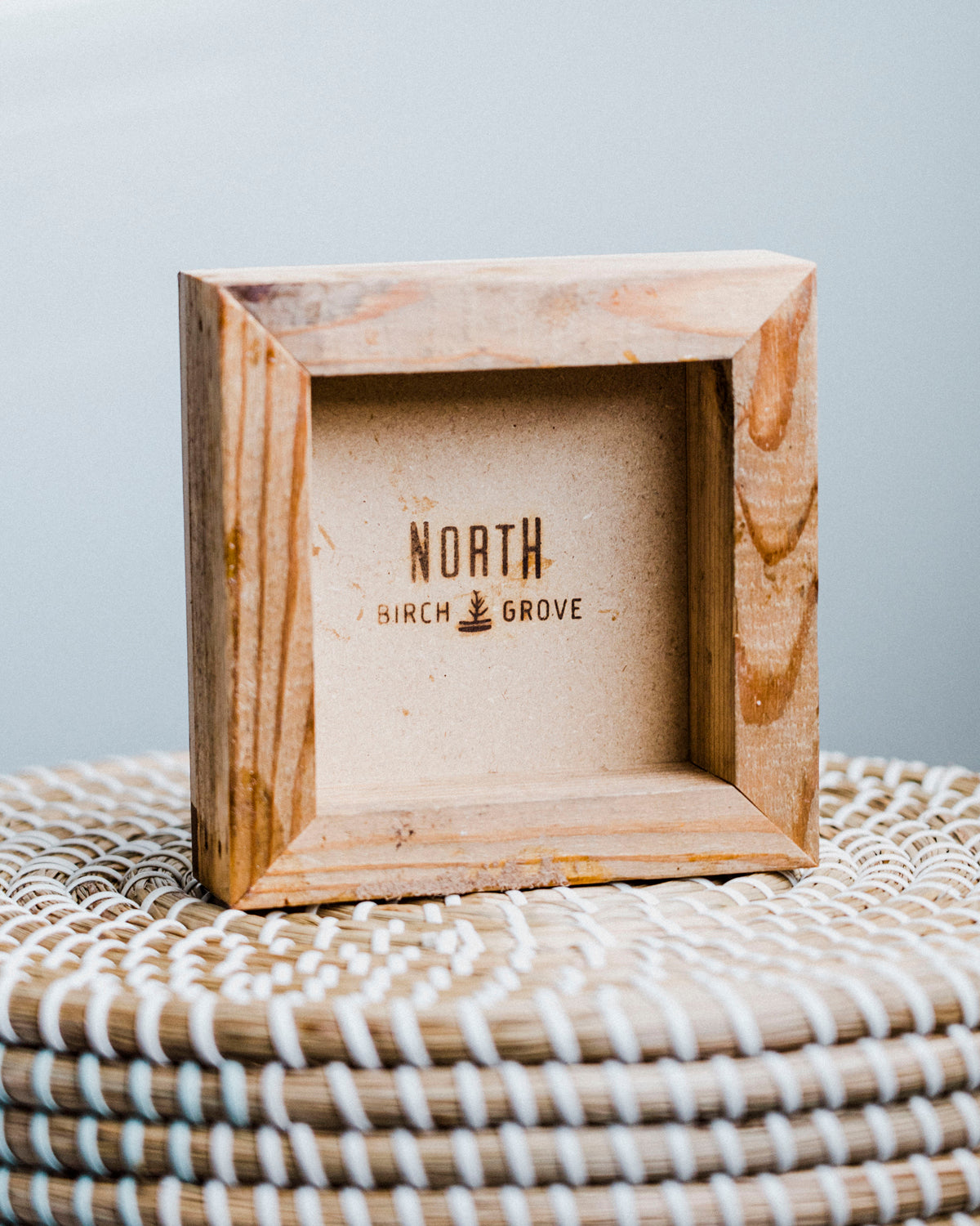 Álamos temblones de otoño en Kananaskis<br> Bloque artístico brillante exclusivo de 5x5"<br> Bordes de madera de granero rústico